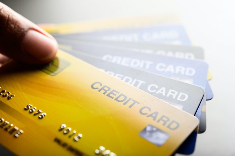 Diferencia entre tarjetas de crédito y débito